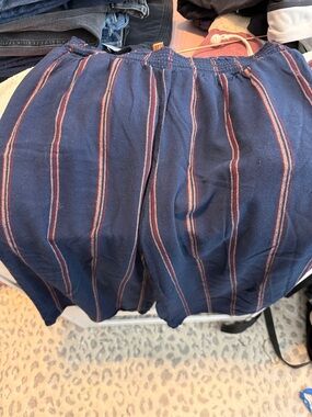 American Eagle Size Medium As Is